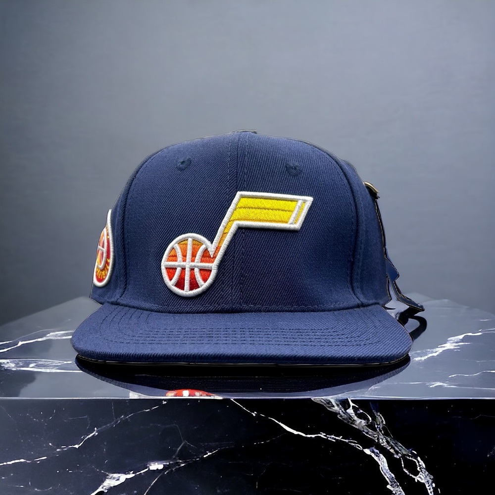 NEW Utah Jazz PRO STANDARD Big Logo Leather Strapback Hat Blue Side Patch Rare